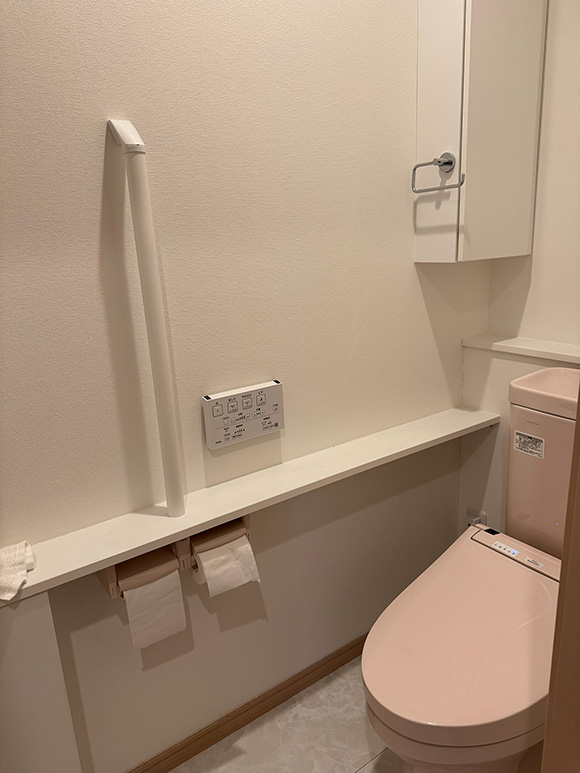 トイレの樹脂製手すり