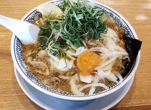 丸源ラーメン南流山店「野菜肉そば」ラーメンの画像です。