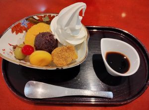 麻布茶房 柏高島屋ステーションモール店 クリームあんみつの画像です。