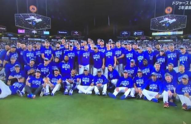 日本の日付で2025年10月17日、MLB地区優勝ナ・リーグチャンピオン、ロサンゼルスドジャース記念写真
