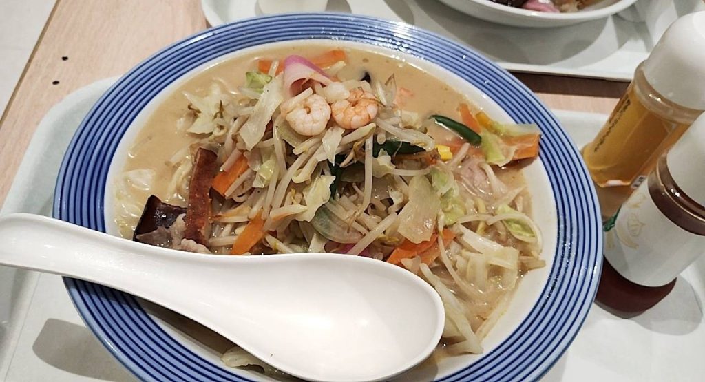 リンガーハットの「野菜たっぷりチャンポン」の画像です。
