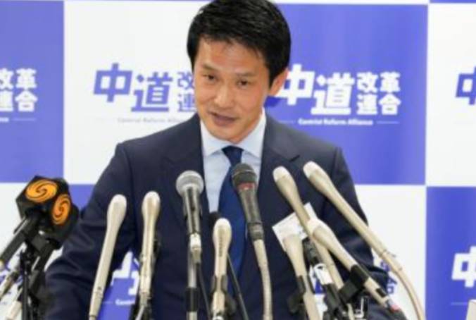 中道改革連合新代表(小川淳也氏)の就任記者会見の写真です。